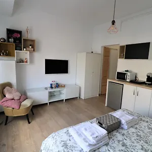 Apartamento Lovely City Center - Free Minibar, Bucarest