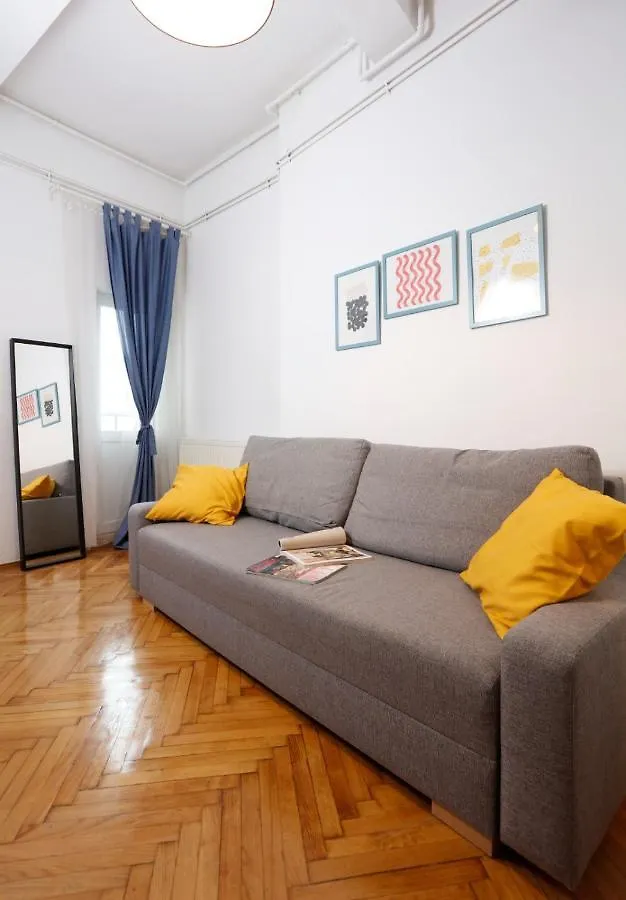 Lovely Apartment With 2 Bedrooms Bucharest